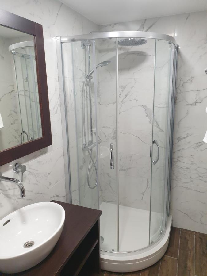 Marbeo 5 Star Luxury Suites - Elkonu Lipawa Zewnętrze zdjęcie