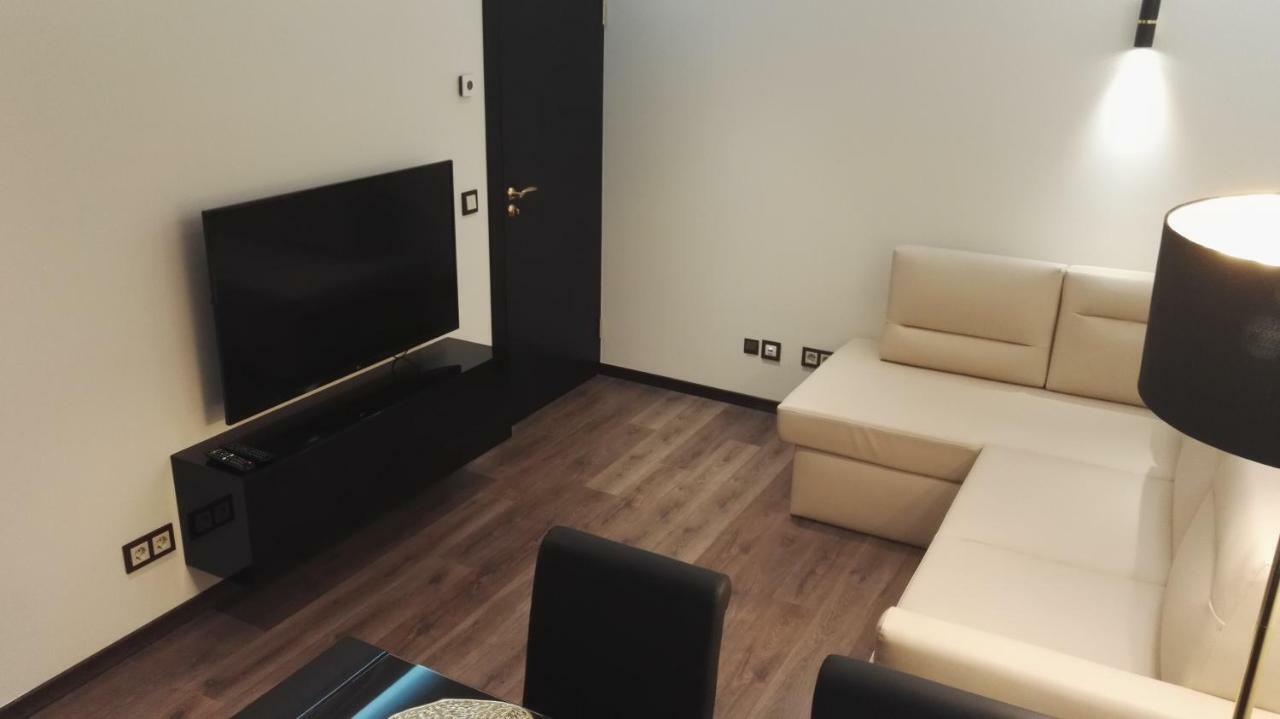 Marbeo 5 Star Luxury Suites - Elkonu Lipawa Zewnętrze zdjęcie